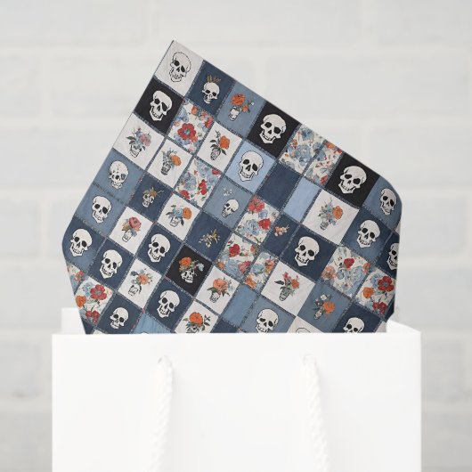 Blue Jean Denim Patchwork Skulls und Florals Seidenpapier (Geschenktüte)