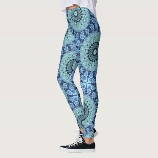 Blue Jellyfish Mandala Ocean Inspiriert Symmetry Leggings (Links)