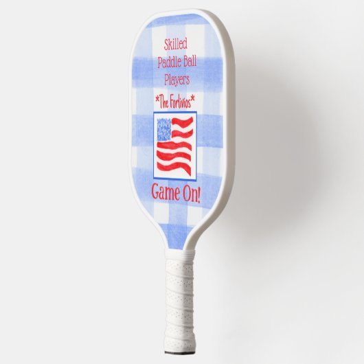 Blue Karo Gingham USA Flag GAME ON Pickleball Schläger (Links)