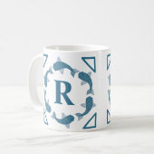 Blue Koi Fischmonogramm Kaffeetasse (Vorderseite Links)