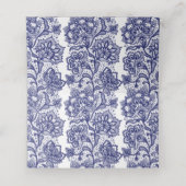 Blue Lace Elegant White Wedding Platzkarte (Innenseite Aufgefaltet)