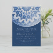 Blue Lace Mandala Wedding Folieneinladung (Stehend vorne)