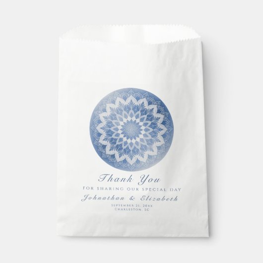 Blue Lace Mandala Wedding Geschenktütchen (Vorderseite)