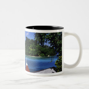 Blue Lagoon, Port Antonio, Jamaika Zweifarbige Tasse