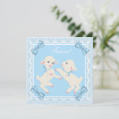 Blue Lamb Twin Baby Boy Shower Einladungen (Stehend Vorderseite)