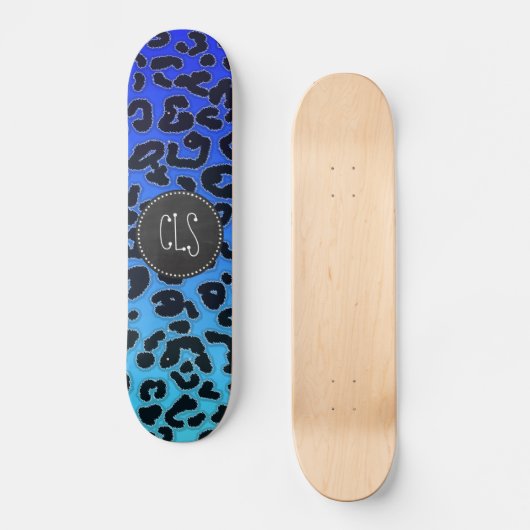 Blue Leopard Print; Chalkboard-Look Skateboard (Vorderseite)