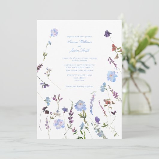 Blue Lila Floral Botanical Script Foto Hochzeit Einladung (Stehend Vorderseite)