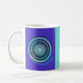 Blue Lila Green Medallion Design auf der Tasse (Links)