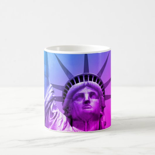 Blue Lila Pop Art Statue of Liberty New York Kaffeetasse (Mittel)