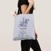 Blue Lilac Watercolor Blume Tasche (Von Nahem)