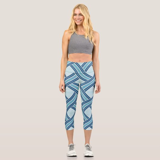 Blue Lines Pattern Capri Leggings (Vorderseite)
