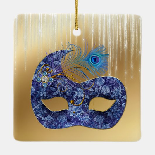 Blue Masquerade Mask and Peacock Feather on Gold Keramikornament (Rückseite)