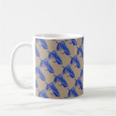"Blue Matuka on Brown" geteerte Forellenfliege-Tas Kaffeetasse (Links)