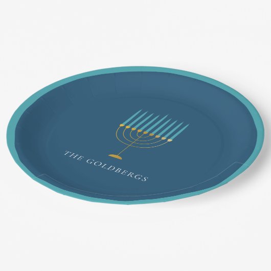 Blue Menorah Hanukkah Celebration Personalized Pappteller (Schrägansicht)