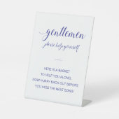 Blue Mens Bathroom Basket Wedding Sockelschild (Vorderseite)