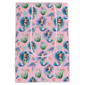 Blue Mermaid Gift Bag in Pink Mittlere Geschenktüte (Rückseite)