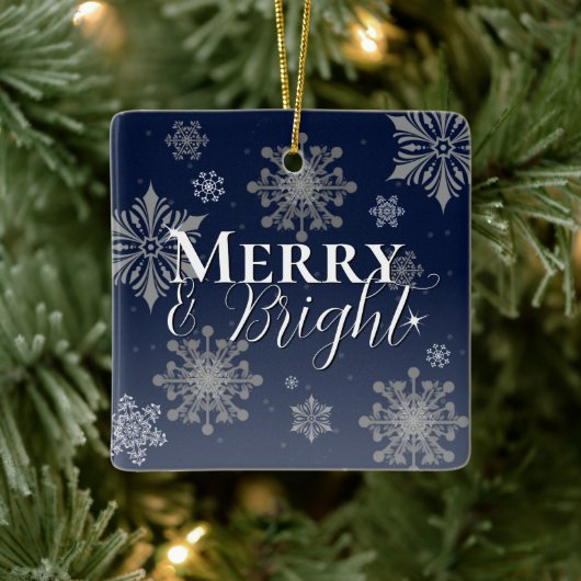 Blue Merry and Bright Snowflakes Weihnachten Keramikornament (Baum)