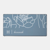 Blue Modern Elegant Wildflower Monogram Name Schreibtischunterlage (Vorderseite)