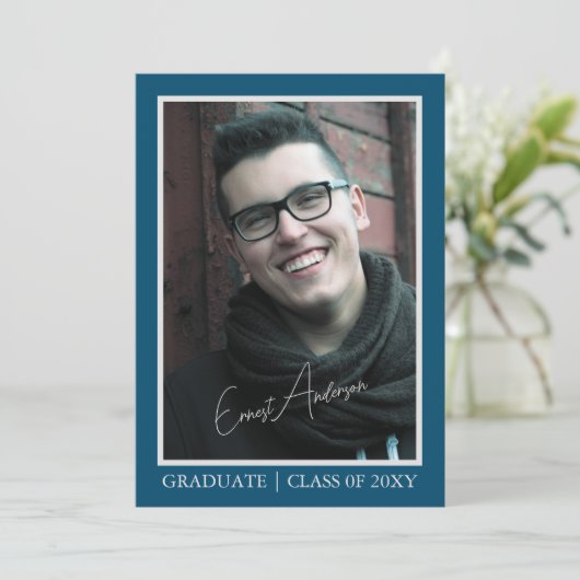 Blue Modern Foto Graduate Abschluss Ankündigung (Stehend Vorderseite)