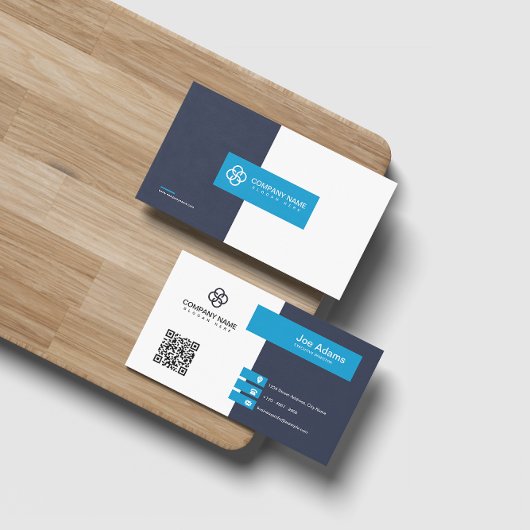 Blue Modern Simple Beruflich QR Code Scannable Visitenkarte