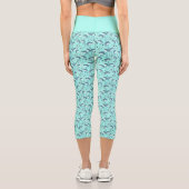 Blue Modern Tropical Flamingo Pattern Capri Leggings (Rückseite)