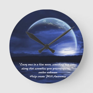 blue moon clock runde wanduhr