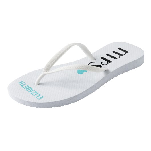 Blue Mrs. Flip Flops | Personalisiert Brides Weddi Badesandalen (Schrägansicht)