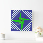 Blue n Green Perpetual Motion Quilt Block Quadratische Wanduhr (Zuhause)