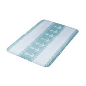 Blue Nautical Anchor Coastal Stripes Badematte (Schrägansicht)