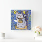 Blue Neko with Buddha on Gold Pillow Quadratische Wanduhr (Zuhause)