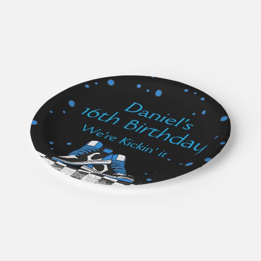 Blue Neon Sneaker Birthday, Glitter Pappteller (Schrägansicht)