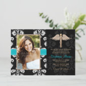 Blue Nurse Graduation Ankündigungen Einladungen (Stehend Vorderseite)