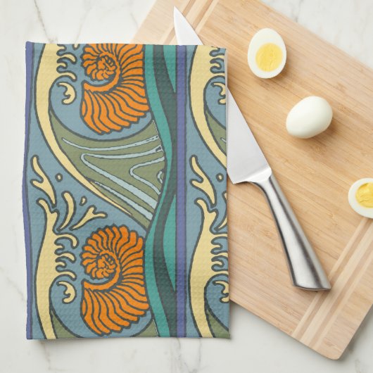 Blue Ocean Waves Nautilus Seashell Muster Nouveau Handtuch (Viertel Falte)