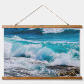 Blue Ocean Waves & Rocks Wandteppich Mit Holzrahmen (Vorne)