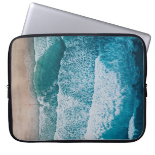 Blue Ocean Waves Sandstrand Laptopschutzhülle