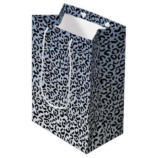 Blue Ombre Black Leopard Print Mittlere Geschenktüte (Vorderseite Schrägansicht)