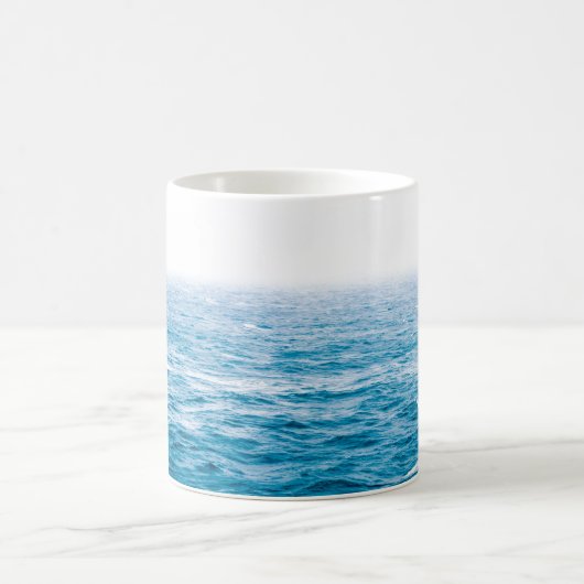 Blue Ombre Ocean Skyline Kaffeetasse (Mittel)