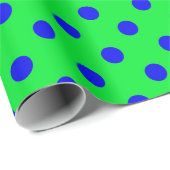 Blue On Green Polka Dots Pattern Design  Geschenkpapier (Rolleneckpunkt)