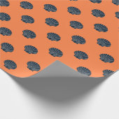 blue on orange scallop shelled wrapping paper geschenkpapier (Ecke)