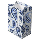 Blue Paisley Pattern Mittlere Geschenktüte (Vorderseite Schrägansicht)