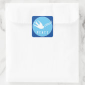 Blue Peace Symbol White Swallow Bird Olive Branch Quadratischer Aufkleber (Tasche)