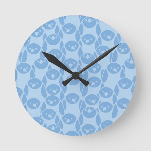 Blue Penguins Pattern Background Runde Wanduhr (Vorderseite)