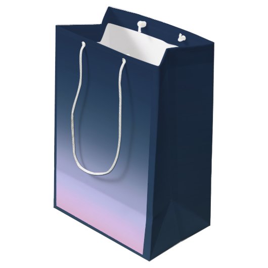 Blue-pink Ombre . Mittlere Geschenktüte (Rückseite Schrägansicht)