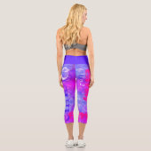 Blue Pink personalisierter Name 5 Buchstaben Capri Leggings (Rückseite)