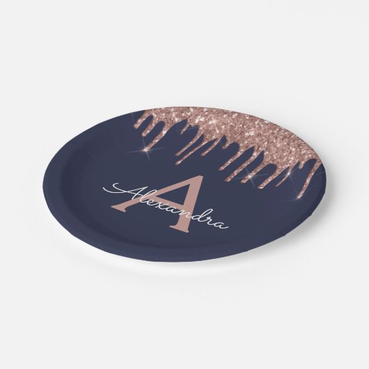 Blue Pink Rose Gold Glitzer Monogram Birthday Pappteller (Schrägansicht)