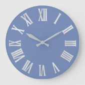 Blue Pstel Gray Metall Silver Roman Numbers Große Wanduhr (Vorderseite)