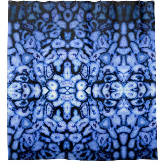 Blue Quartz, Blue Agate, Blue Geodes Duschvorhang (Vorderseite)