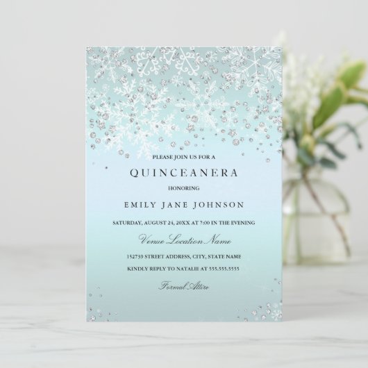 Blue Quinceanera Winter Wonderland Schneeflocken Einladung (Stehend Vorderseite)