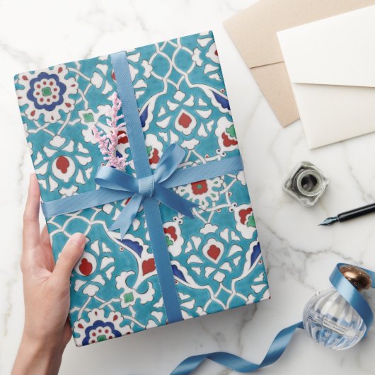 Blue Red Green White Azulejo Pattern Geschenkpapier (Schenken)