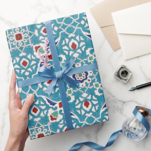 Blue Red Green White Azulejo Pattern Geschenkpapier (Schenken)